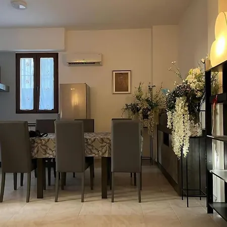 Bilocale Confortevole A Due Passi Dalla Stazione Apartmán *