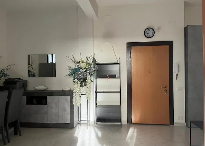 Bilocale Confortevole A Due Passi Dalla Stazione *